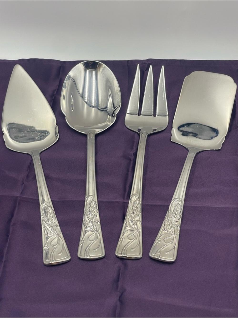 Lenox Holiday Holly & Ribbons 18/10 Stainless Oversized 4pc Flatware Serving Set